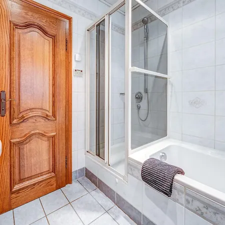 Apartment Spacious Flat In Near The Nuerburgring, Cleaning Included